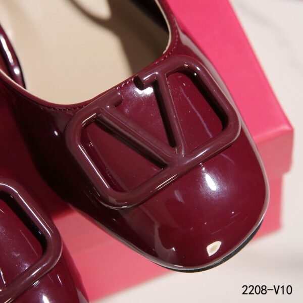 VALENTINO GARAVANI 2208-V10 SANDAL (F) - Gambar 8